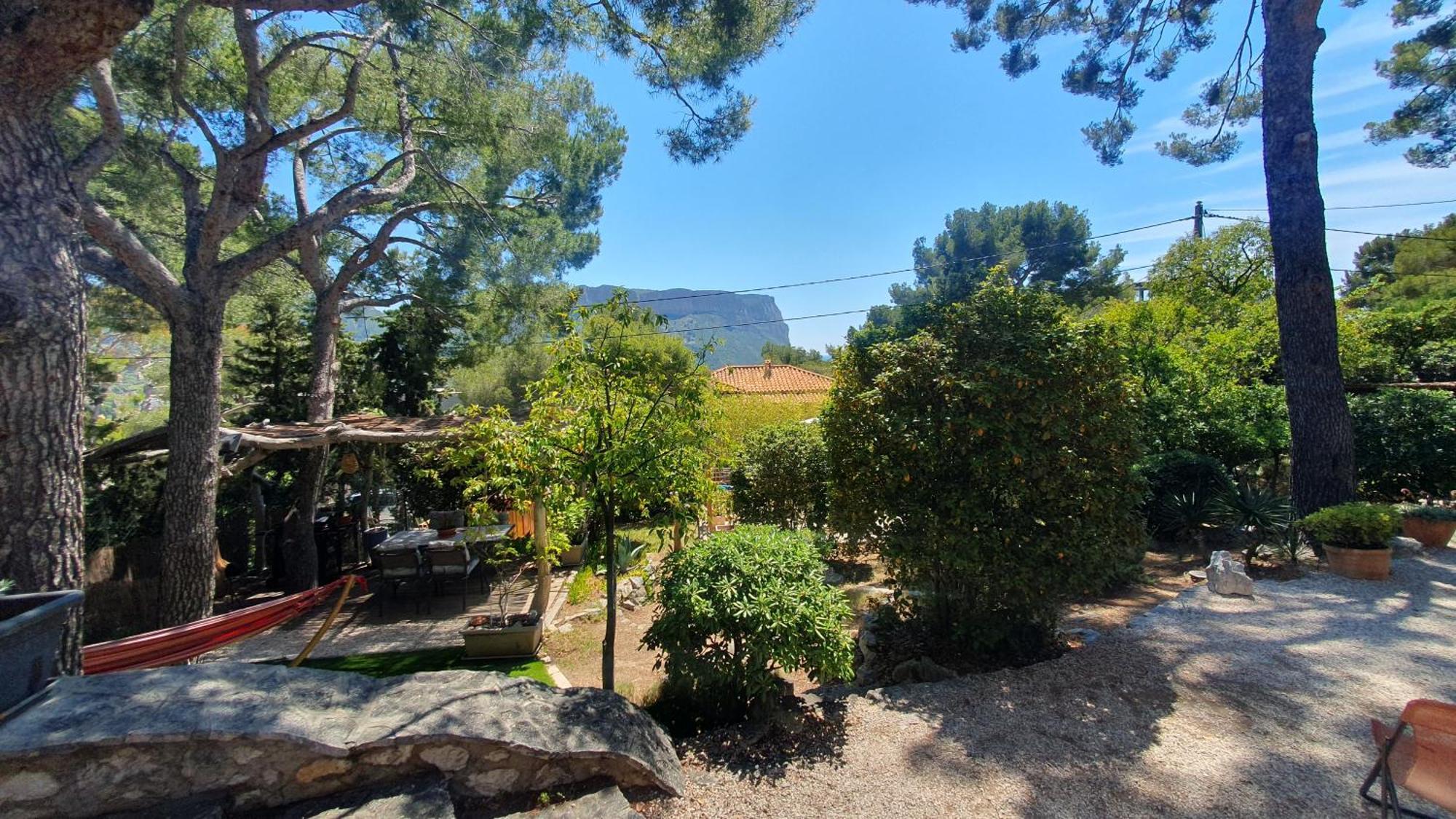 Appartements Avec Jardin Dans Villa Rocaille Каси Экстерьер фото